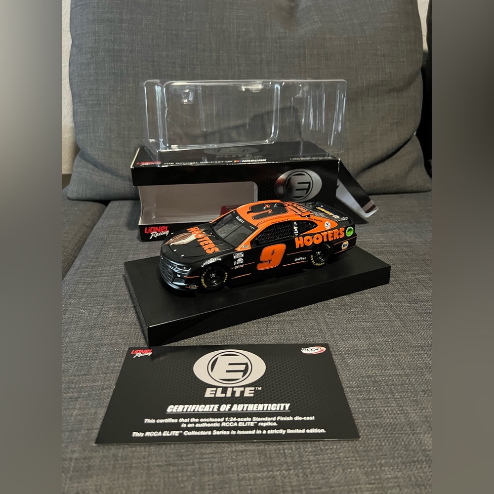 Chase Elliott Hooters Racing Diecast Car